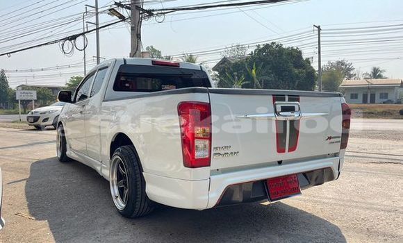 ซื้อ รถมือสอง Isuzu D-Max ขาว รถยนต์ ใน %{เมือง} ใน กรุงเทพมหานคร ซื้อ รถมือสอง Isuzu D-Max ขาว รถยนต์ ใน %{เมือง} ใน กรุงเทพมหานคร