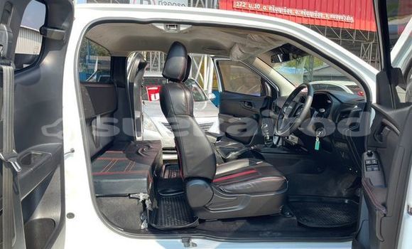 ซื้อ รถมือสอง Isuzu D-Max ขาว รถยนต์ ใน %{เมือง} ใน กรุงเทพมหานคร ซื้อ รถมือสอง Isuzu D-Max ขาว รถยนต์ ใน %{เมือง} ใน กรุงเทพมหานคร