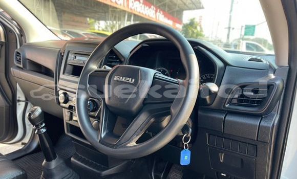 ซื้อ รถมือสอง Isuzu D-Max ขาว รถยนต์ ใน %{เมือง} ใน หนองบัวลำภู ซื้อ รถมือสอง Isuzu D-Max ขาว รถยนต์ ใน %{เมือง} ใน หนองบัวลำภู