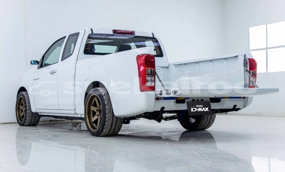 ซื้อ รถมือสอง Isuzu D–MAX ขาว รถยนต์ ใน %{เมือง} ใน กรุงเทพมหานคร ซื้อ รถมือสอง Isuzu D–MAX ขาว รถยนต์ ใน %{เมือง} ใน กรุงเทพมหานคร