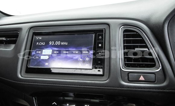 Buy Used Honda HR-V White Car in Bangkok in Bangkok Buy Used Honda HR-V White Car in Bangkok in Bangkok