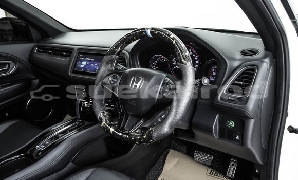 Buy Used Honda HR-V White Car in Bangkok in Bangkok Buy Used Honda HR-V White Car in Bangkok in Bangkok