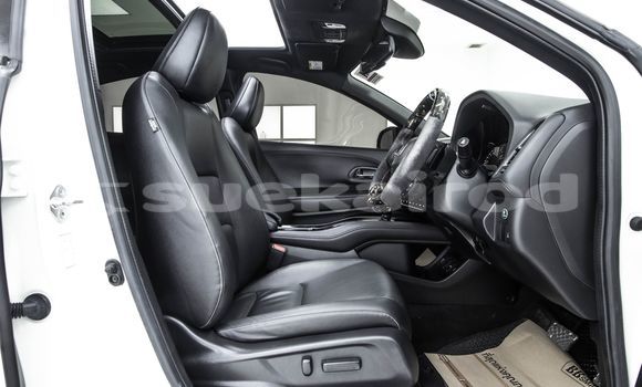 Buy Used Honda HR-V White Car in Bangkok in Bangkok Buy Used Honda HR-V White Car in Bangkok in Bangkok