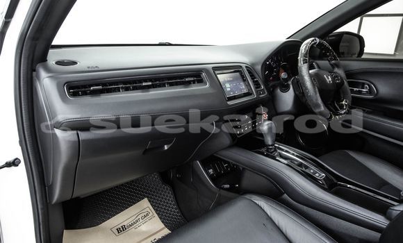 Buy Used Honda HR-V White Car in Bangkok in Bangkok Buy Used Honda HR-V White Car in Bangkok in Bangkok