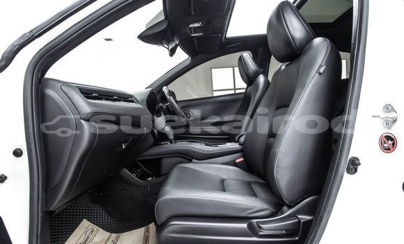 Buy Used Honda HR-V White Car in Bangkok in Bangkok Buy Used Honda HR-V White Car in Bangkok in Bangkok