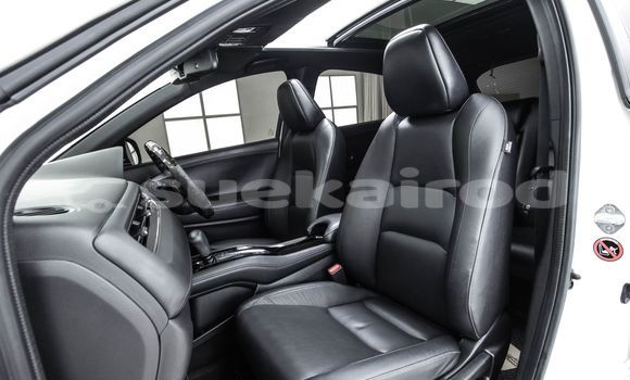 Buy Used Honda HR-V White Car in Bangkok in Bangkok Buy Used Honda HR-V White Car in Bangkok in Bangkok