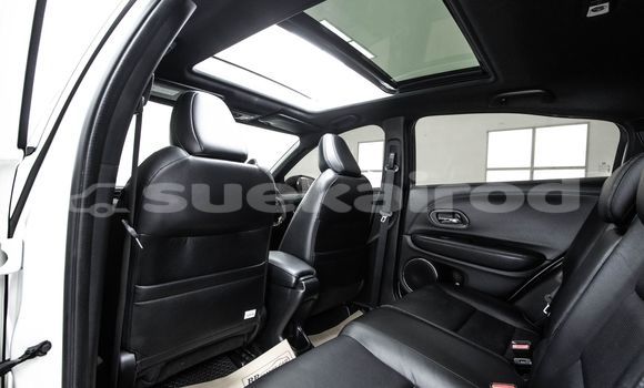 Buy Used Honda HR-V White Car in Bangkok in Bangkok Buy Used Honda HR-V White Car in Bangkok in Bangkok