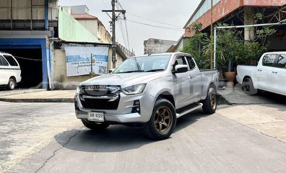 Buy Used Isuzu D-Max Silver Car in Bangkok in Bangkok