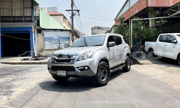 Buy Used Isuzu MU-X Silver Car in Bangkok in Bangkok