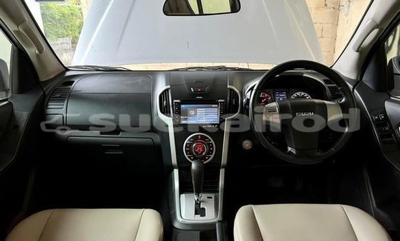 ซื้อ รถมือสอง Isuzu MU-X เงิน รถยนต์ ใน %{เมือง} ใน กรุงเทพมหานคร ซื้อ รถมือสอง Isuzu MU-X เงิน รถยนต์ ใน %{เมือง} ใน กรุงเทพมหานคร