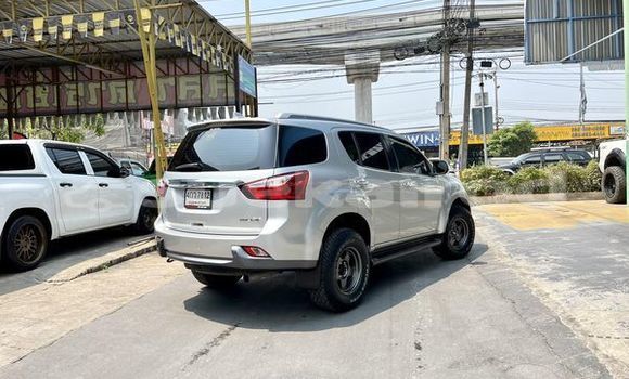 ซื้อ รถมือสอง Isuzu MU-X เงิน รถยนต์ ใน %{เมือง} ใน กรุงเทพมหานคร ซื้อ รถมือสอง Isuzu MU-X เงิน รถยนต์ ใน %{เมือง} ใน กรุงเทพมหานคร