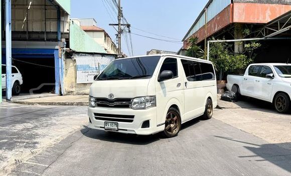 Buy Used Toyota Hiace White Car in Bangkok in Bangkok