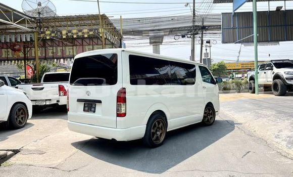 ซื้อ รถมือสอง Toyota Hiace ขาว รถยนต์ ใน %{เมือง} ใน กรุงเทพมหานคร ซื้อ รถมือสอง Toyota Hiace ขาว รถยนต์ ใน %{เมือง} ใน กรุงเทพมหานคร