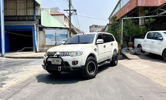 Buy Used Mitsubishi Pajero Sport White Car in Bangkok in Bangkok