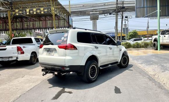 ซื้อ รถมือสอง Mitsubishi Pajero Sport ขาว รถยนต์ ใน %{เมือง} ใน กรุงเทพมหานคร ซื้อ รถมือสอง Mitsubishi Pajero Sport ขาว รถยนต์ ใน %{เมือง} ใน กรุงเทพมหานคร