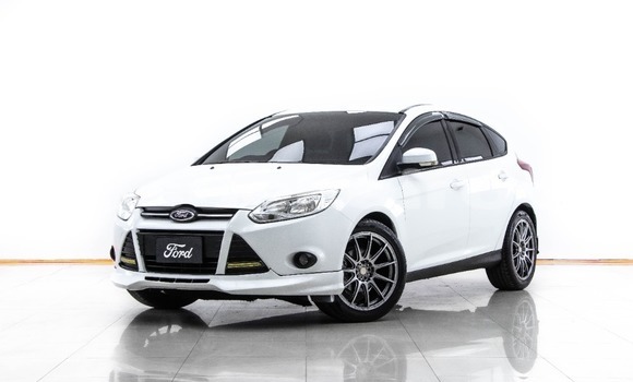 ซื้อ รถมือสอง Ford Focus ขาว รถยนต์ ใน %{เมือง} ใน กรุงเทพมหานคร