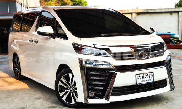 Buy Used Toyota Vellfire White Car in Bangkok in Bangkok Buy Used Toyota Vellfire White Car in Bangkok in Bangkok