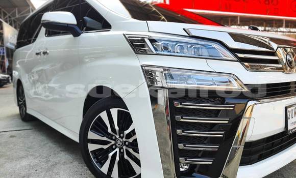Buy Used Toyota Vellfire White Car in Bangkok in Bangkok Buy Used Toyota Vellfire White Car in Bangkok in Bangkok