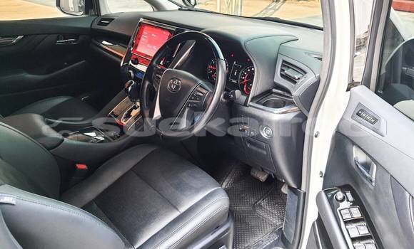 Buy Used Toyota Vellfire White Car in Bangkok in Bangkok Buy Used Toyota Vellfire White Car in Bangkok in Bangkok