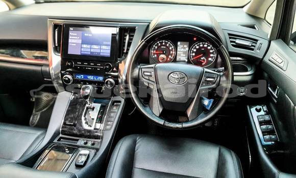 Buy Used Toyota Vellfire White Car in Bangkok in Bangkok Buy Used Toyota Vellfire White Car in Bangkok in Bangkok