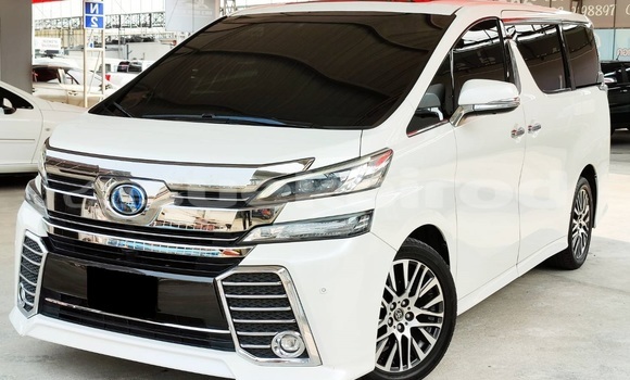 Buy Used Toyota Vellfire White Car in Bangkok in Bangkok