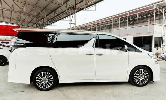 Buy Used Toyota Vellfire White Car in Bangkok in Bangkok Buy Used Toyota Vellfire White Car in Bangkok in Bangkok