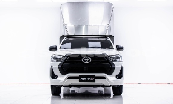 Buy Used Toyota Hiluxe Revo White Car in Bangkok in Bangkok Buy Used Toyota Hiluxe Revo White Car in Bangkok in Bangkok