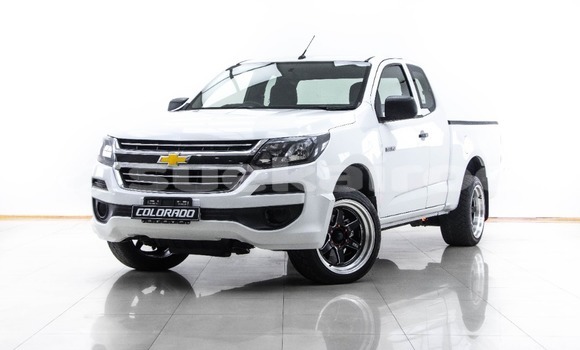 Buy Used Chevrolet Colorado White Car in Bangkok in Bangkok