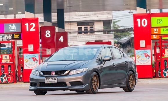 ซื้อ รถมือสอง Honda Civic สีดำ รถยนต์ ใน %{เมือง} ใน กรุงเทพมหานคร