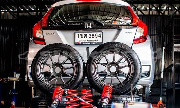 ซื้อ รถมือสอง Honda Civic เงิน รถยนต์ ใน %{เมือง} ใน กรุงเทพมหานคร ซื้อ รถมือสอง Honda Civic เงิน รถยนต์ ใน %{เมือง} ใน กรุงเทพมหานคร