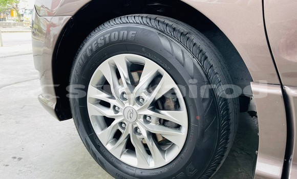 Buy Used Hyundai H1 Brown Car in Bangkok in Bangkok Buy Used Hyundai H1 Brown Car in Bangkok in Bangkok