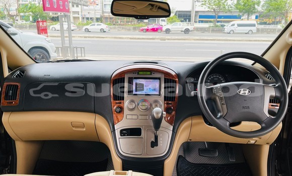 Buy Used Hyundai H1 Brown Car in Bangkok in Bangkok Buy Used Hyundai H1 Brown Car in Bangkok in Bangkok