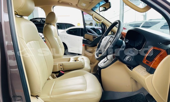 Buy Used Hyundai H1 Brown Car in Bangkok in Bangkok Buy Used Hyundai H1 Brown Car in Bangkok in Bangkok