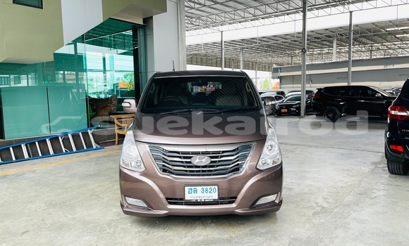 Buy Used Hyundai H1 Brown Car in Bangkok in Bangkok Buy Used Hyundai H1 Brown Car in Bangkok in Bangkok