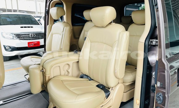 Buy Used Hyundai H1 Brown Car in Bangkok in Bangkok Buy Used Hyundai H1 Brown Car in Bangkok in Bangkok