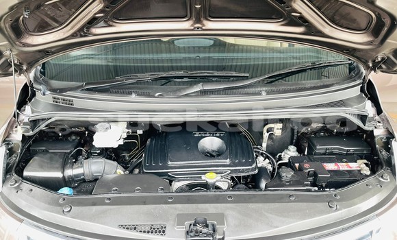 Buy Used Hyundai H1 Brown Car in Bangkok in Bangkok Buy Used Hyundai H1 Brown Car in Bangkok in Bangkok