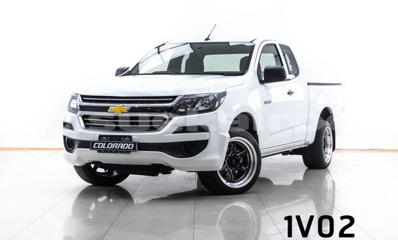 Buy Used Chevrolet Colorado White Car in Bangkok in Bangkok Buy Used Chevrolet Colorado White Car in Bangkok in Bangkok