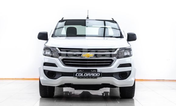 Buy Used Chevrolet Colorado White Car in Bangkok in Bangkok Buy Used Chevrolet Colorado White Car in Bangkok in Bangkok