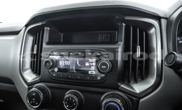 Buy Used Chevrolet Colorado White Car in Bangkok in Bangkok Buy Used Chevrolet Colorado White Car in Bangkok in Bangkok