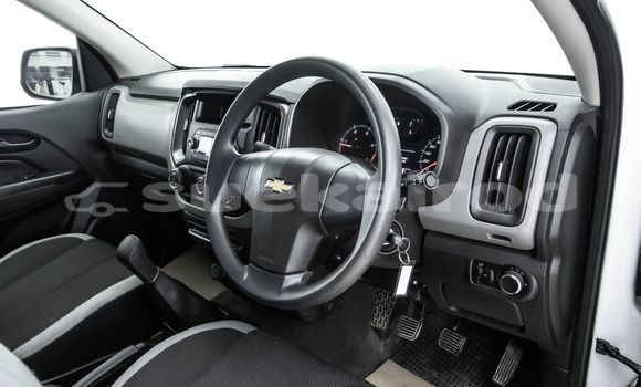 Buy Used Chevrolet Colorado White Car in Bangkok in Bangkok Buy Used Chevrolet Colorado White Car in Bangkok in Bangkok