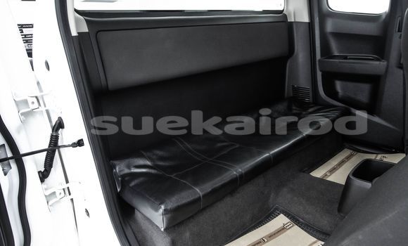 Buy Used Chevrolet Colorado White Car in Bangkok in Bangkok Buy Used Chevrolet Colorado White Car in Bangkok in Bangkok