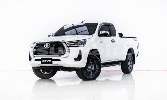 Buy Used Toyota Hiluxe Revo White Car in Bangkok in Bangkok Buy Used Toyota Hiluxe Revo White Car in Bangkok in Bangkok