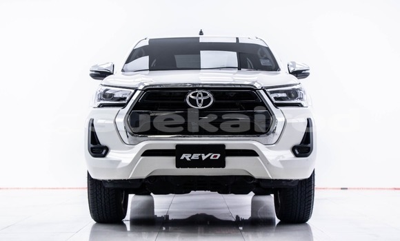 Buy Used Toyota Hiluxe Revo White Car in Bangkok in Bangkok Buy Used Toyota Hiluxe Revo White Car in Bangkok in Bangkok