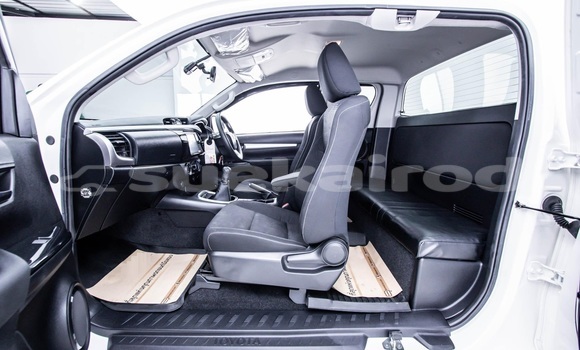 Buy Used Toyota Hiluxe Revo White Car in Bangkok in Bangkok Buy Used Toyota Hiluxe Revo White Car in Bangkok in Bangkok