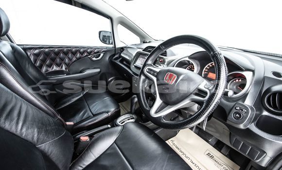 Buy Used Honda Jazz White Car in Bangkok in Bangkok Buy Used Honda Jazz White Car in Bangkok in Bangkok