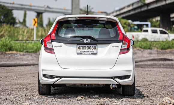 ซื้อ รถมือสอง Honda Jazz ขาว รถยนต์ ใน %{เมือง} ใน กรุงเทพมหานคร ซื้อ รถมือสอง Honda Jazz ขาว รถยนต์ ใน %{เมือง} ใน กรุงเทพมหานคร