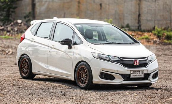 Buy Used Honda Jazz White Car in Bangkok in Bangkok