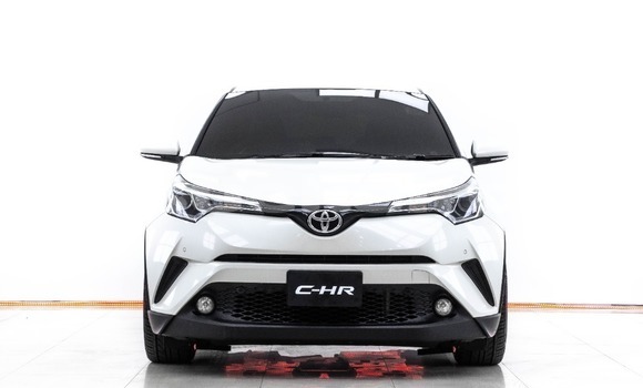 Buy Used Toyota C-HR White Car in Bangkok in Bangkok Buy Used Toyota C-HR White Car in Bangkok in Bangkok