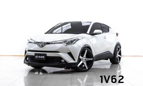 ซื้อ รถมือสอง Toyota C-HR ขาว รถยนต์ ใน %{เมือง} ใน กรุงเทพมหานคร ซื้อ รถมือสอง Toyota C-HR ขาว รถยนต์ ใน %{เมือง} ใน กรุงเทพมหานคร