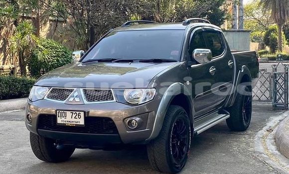 ซื้อ รถมือสอง Mitsubishi Triton สีดำ รถยนต์ ใน %{เมือง} ใน กรุงเทพมหานคร